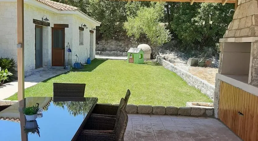 Lasa Valley Villa - Image 1