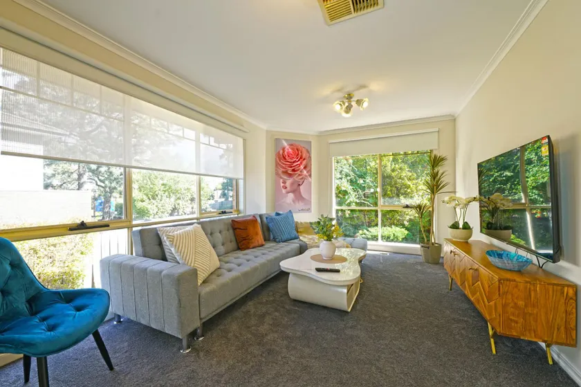 StayAU Ringwood 2BR Rental House meters from Eastland - Image 1