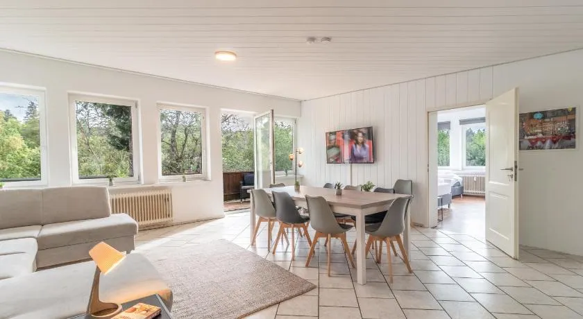 Berghof Wörner 2 Wohnungen für bis zu 20 Personen mit Balkon I Terrasse I 4 Bäder I NETFLIX I Ruhig und gemütlich wohnen - Image 1
