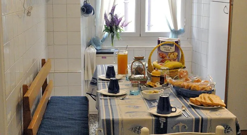 B&B Blue Home - Image 1