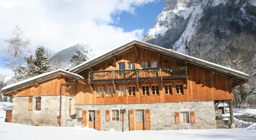 Chalet entièrement équipé avec sauna, barbecue et jardin | Vue montagne | Avec animaux autorisés - Image 1