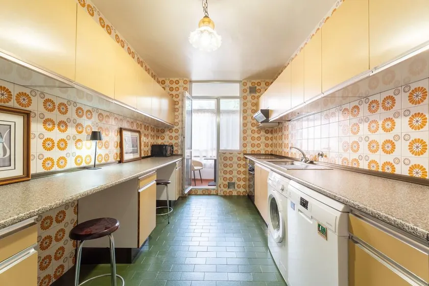 Downtown Apartment, Terrace, WiFi and Metro nearby - Image 1