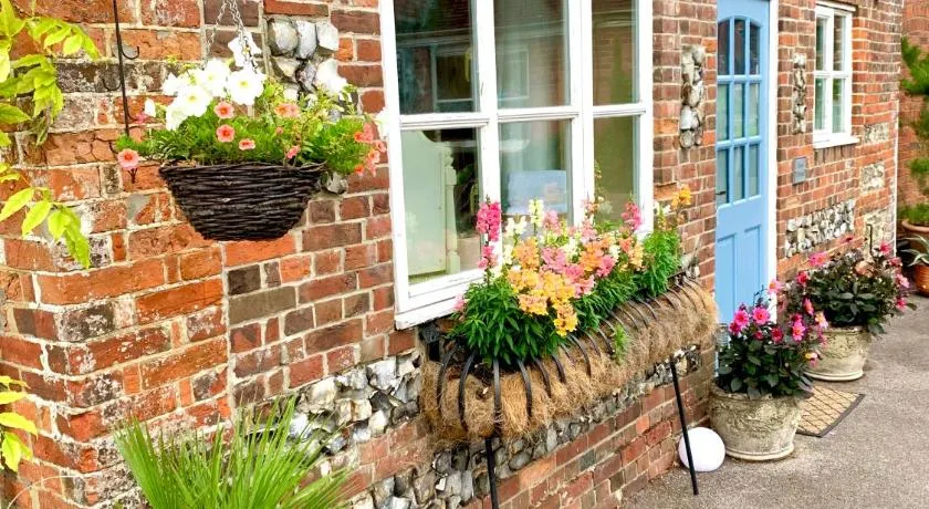Daisy Cottage - Image 1