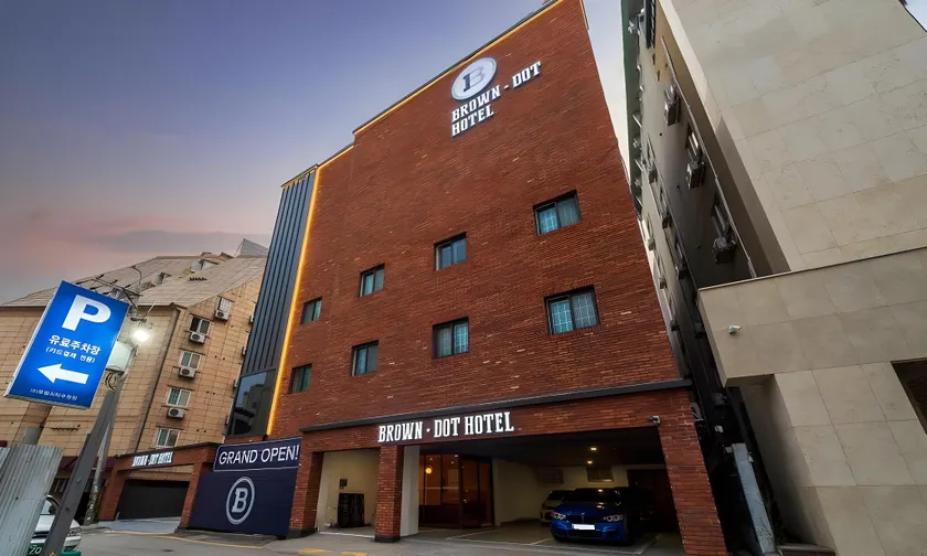 Brown Dot Hotel Suwon Jeongja Branch - Image 1
