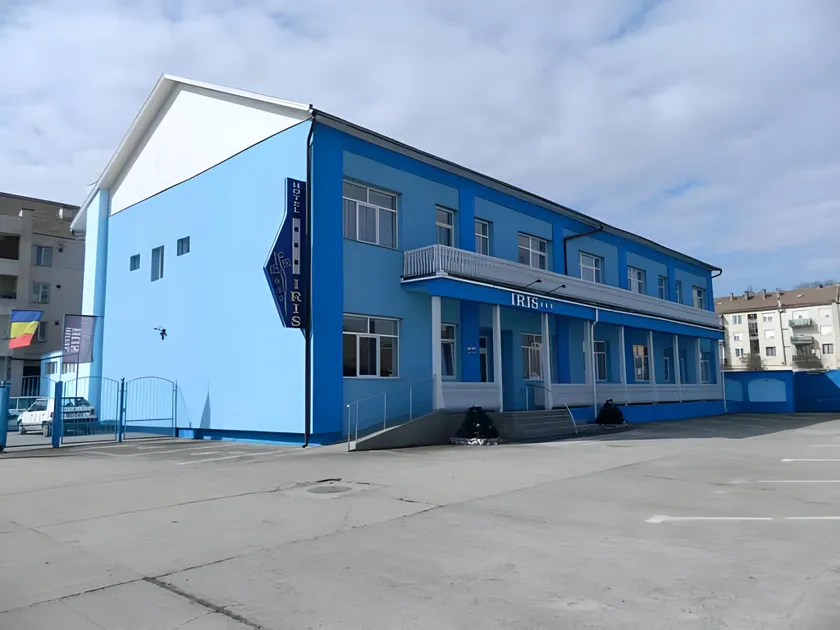 Hotel Iris - Image 1