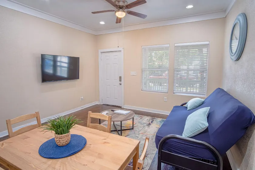 Fabulous Newly Renovated 1Br1Ba Near Downtown - Image 1