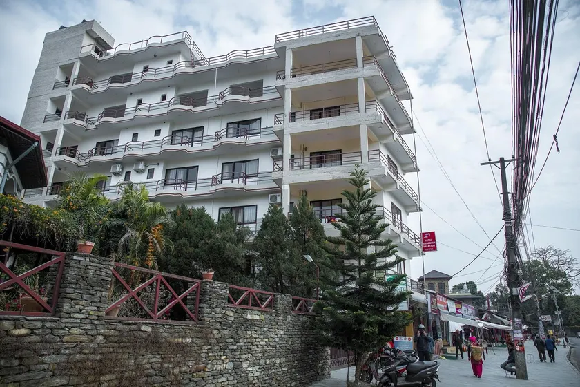 Hotel Himalayan Vacation - Image 1