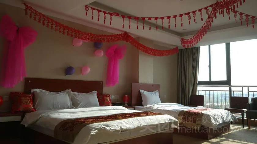 Aojiang Holiday Hotel - Image 1