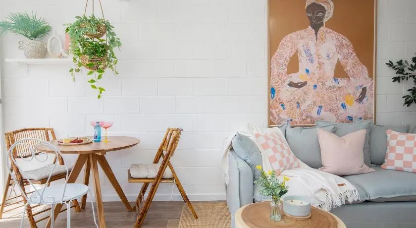 Palm Springs Oasis in Bateau Bay - Image 1