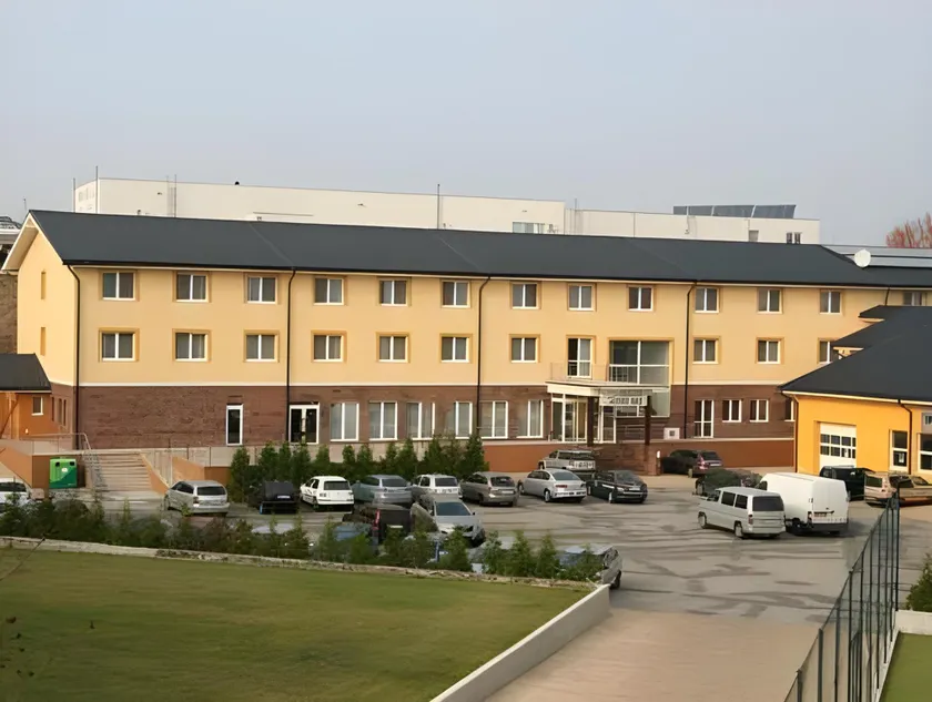 Hotel Auto Jas - Image 1