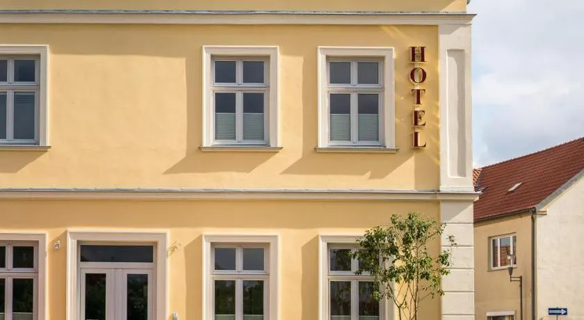 Hotel Mecklenburger Hof Gnoien - Image 1