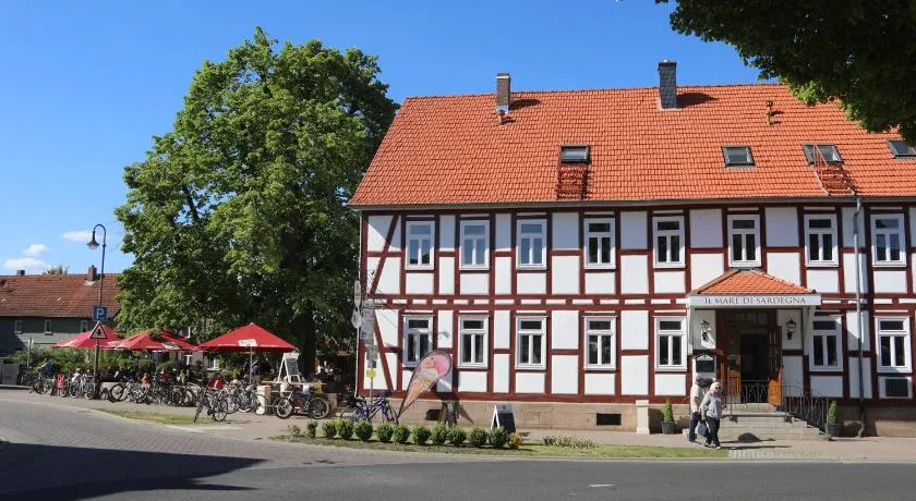 Landgasthof-Hotel Zur Linde - Image 1