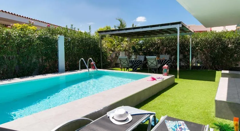Beach House with private pool in San Agustín ET2 by VillaGranCanaria - Image 1
