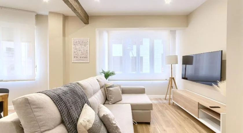 Apartamento familiar a estrenar en Barakaldo Parking gratis y Wifi gratis - Image 1