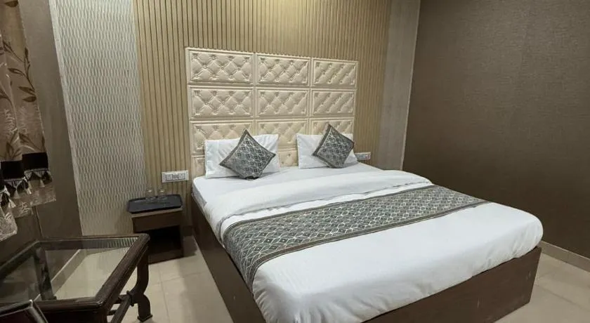 Hotel Krishnamurthy - Image 1