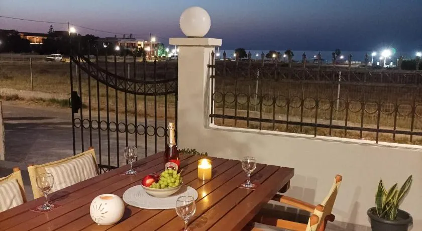 Seaview Apartment - Image 1