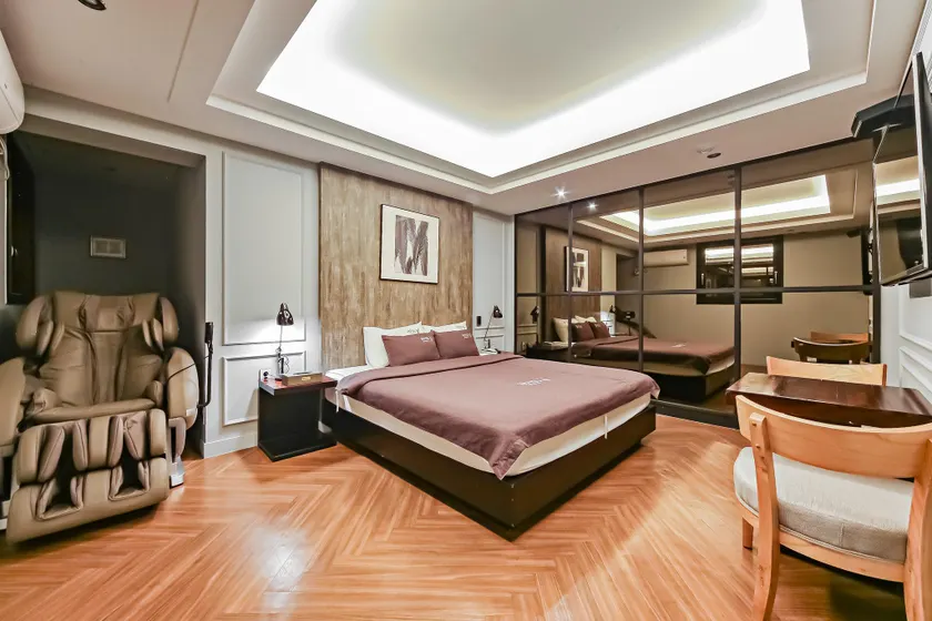 Busan Gangseo Sinho-dong V Hotel - Image 1