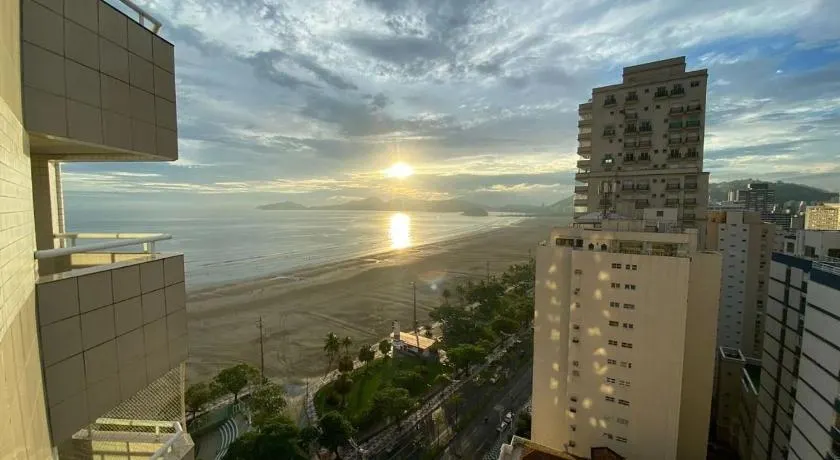 SHB -Santos Living • Piscina, Academia e Vista Mar - Image 1