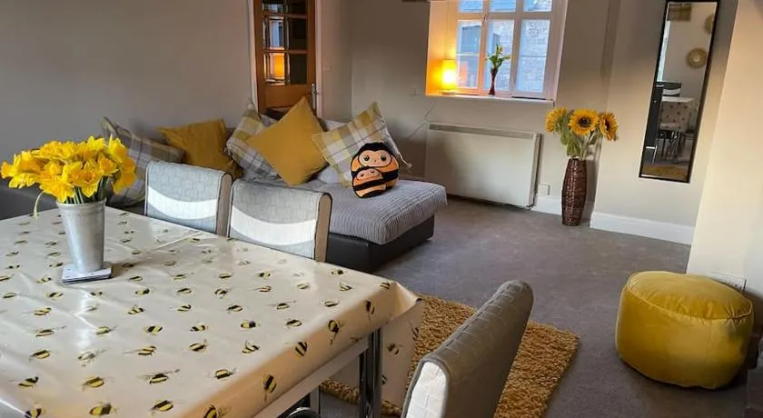Yew Tree Cottage, 3 bedroom, 4 Church Row Defynnog - Image 1