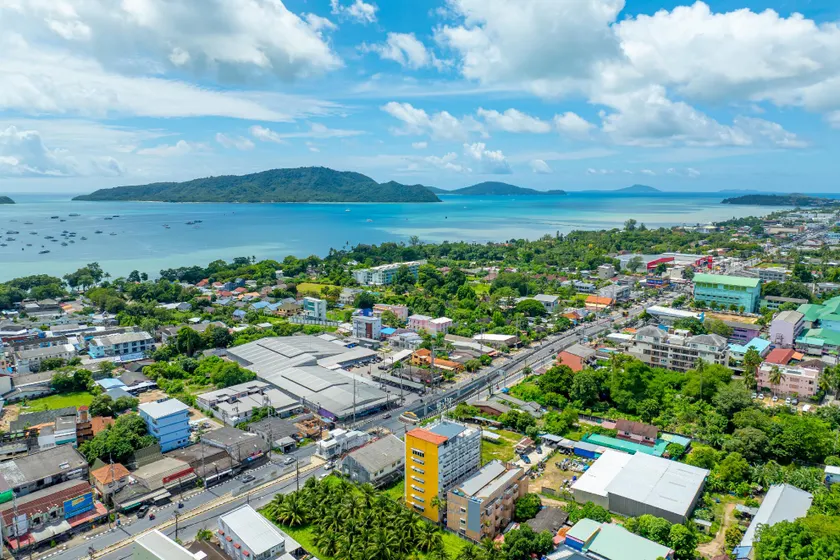 Phuket Five Fortune Holiday Hotel - Image 1