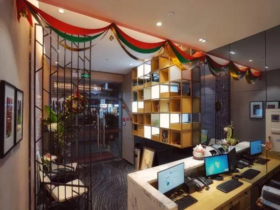 Maizkaren Hotel - Image 1