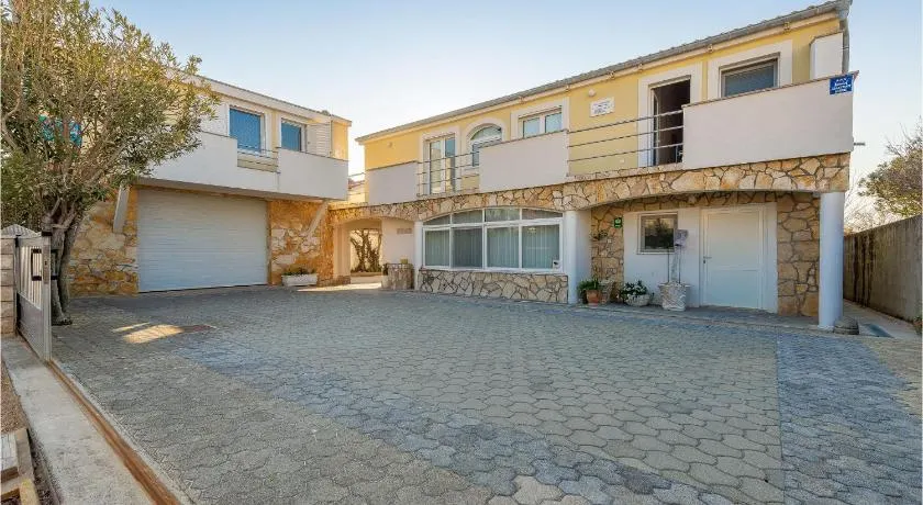 1 Bedroom Amazing Apartment In Nin - Image 1