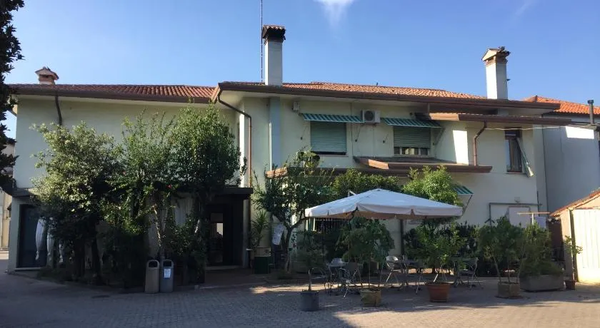 Aparthotel Manfrè - Image 1