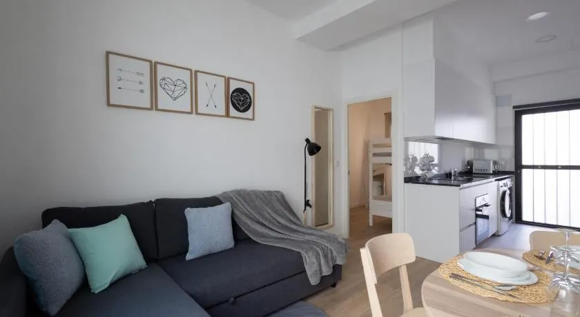Cruz Cubierta Apartments - Image 1