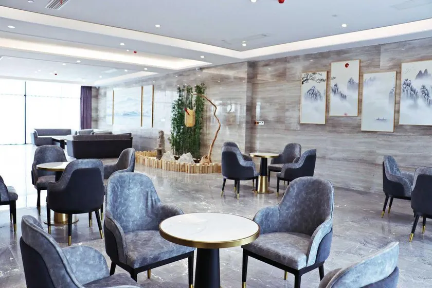 WUHAN JOINTOWN WHITE SWAN ECO HOTEL - Image 1