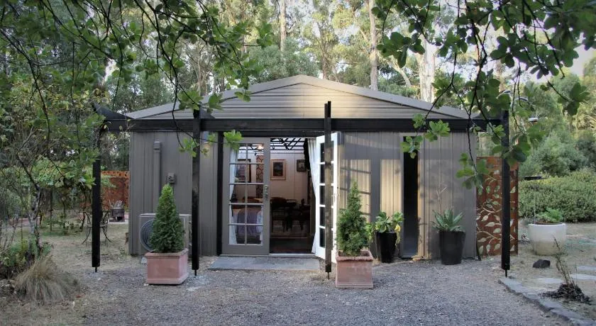 Lily's Farm Studio - Image 1