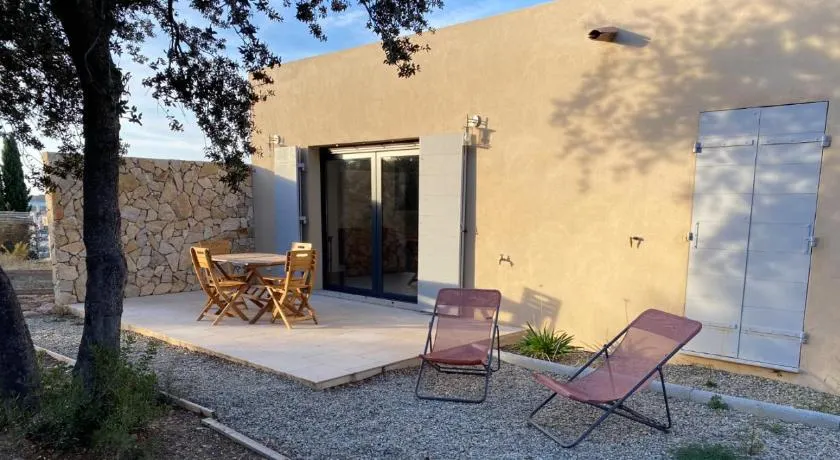 Villa à 900 m de la plage de Lozari - Image 1