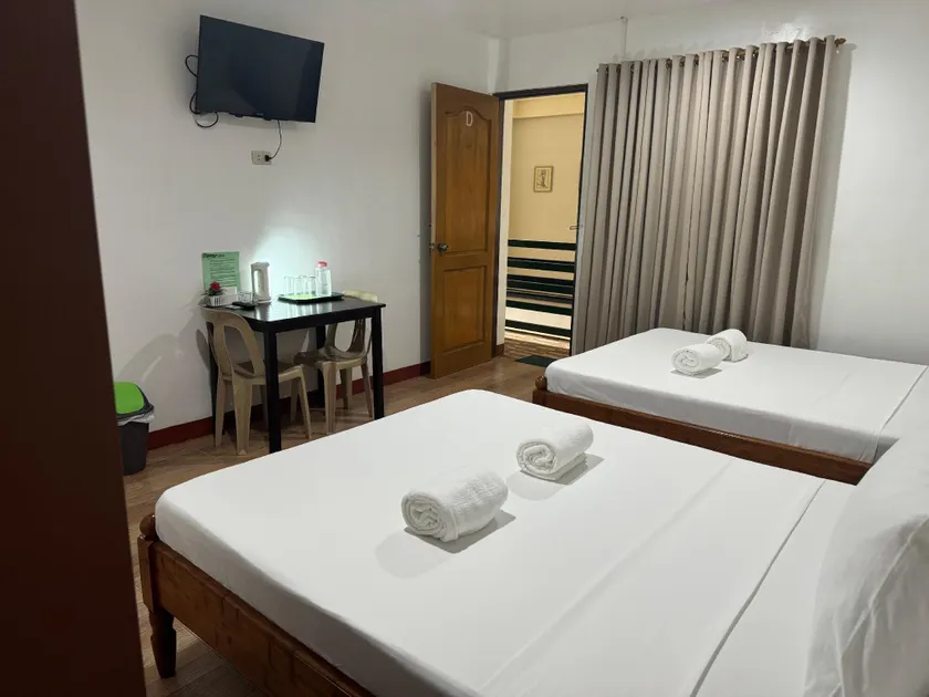 Seascape Lodging House - Image 1