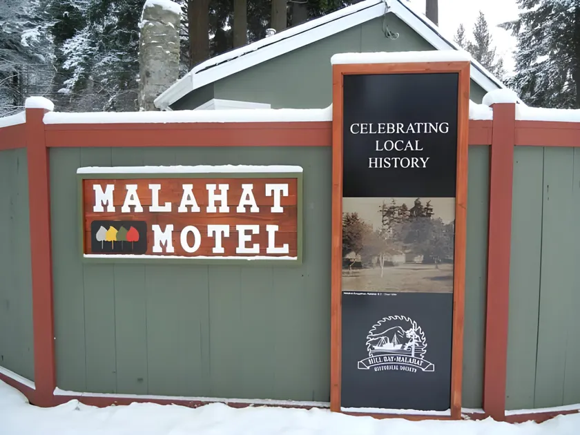 Malahat Bungalows Motel - Image 1
