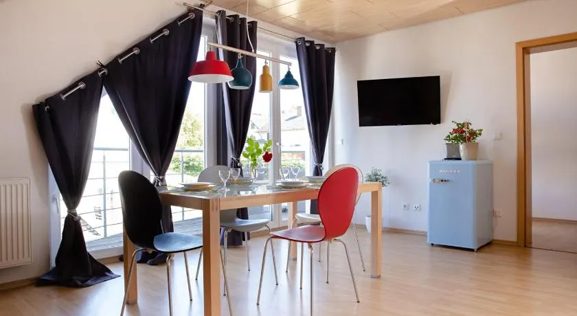 Apartment 4 - Image 1