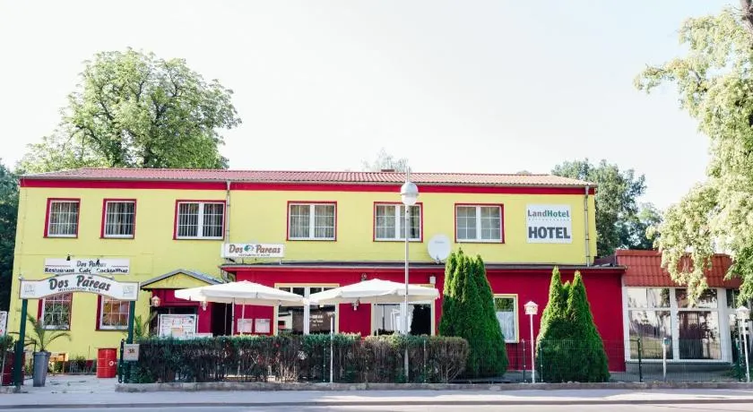 LandHotel - Image 1