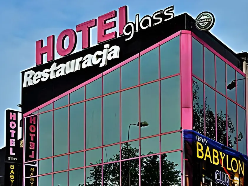 Hotel & Restauracja Glass - Image 1