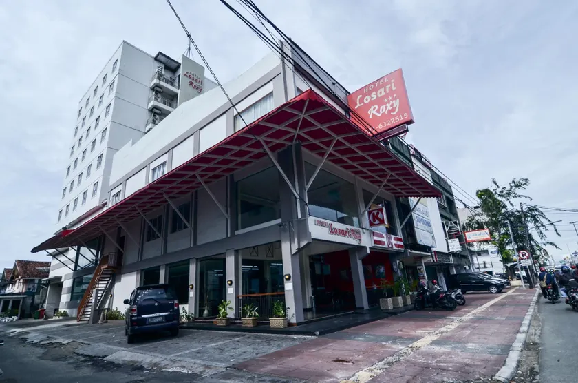 Losari Roxy Hotel Jakarta - Image 1