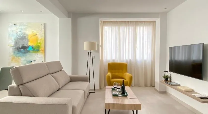 HNN GRANADA - Image 1