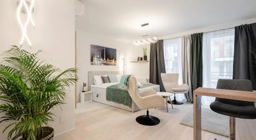 Heroes Square Apartment - Image 1