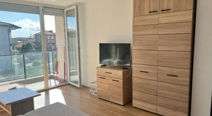 Modern Comfort Studio with Terrace Tsarevo - Image 1