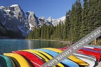 Moraine Lake Lodge - Image 1