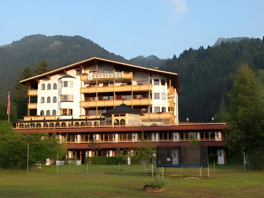 Wellness Aparthotel "Lechlife" incl Aussen und Innenpool - 400m zum LIFT - Image 1