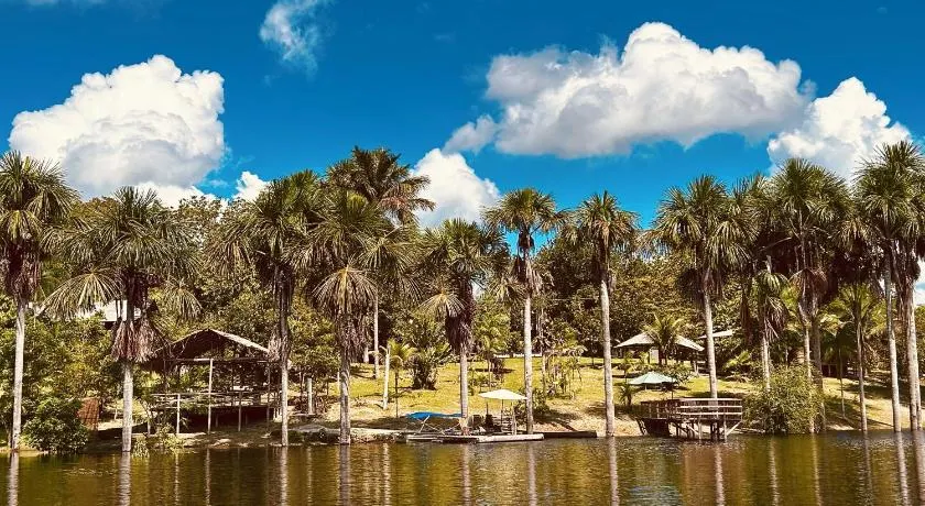 Ponta Poranga Jungle Lodge - Image 1
