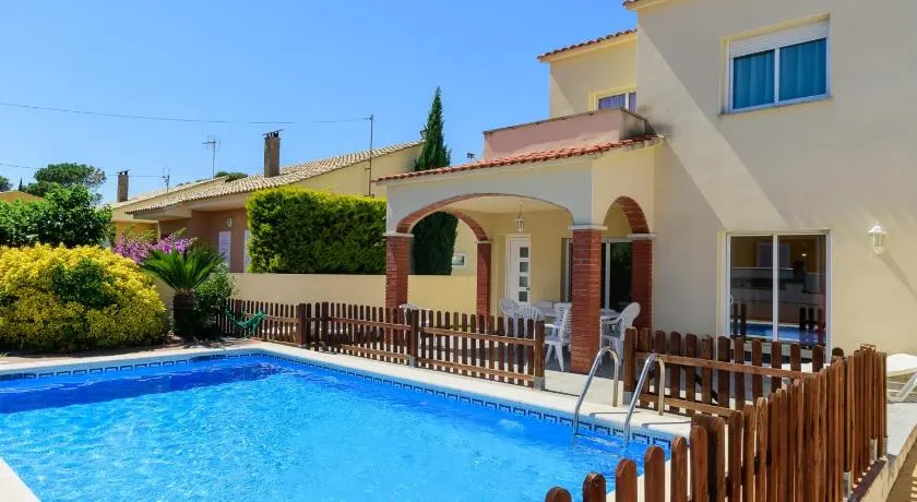 Costabravaforrent Ricardell hus til 8, pool, BBQ, 700 m fra stranden - Image 1