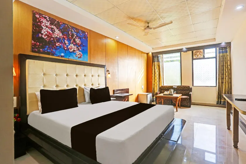 Hotel O Raju Arya - Image 1