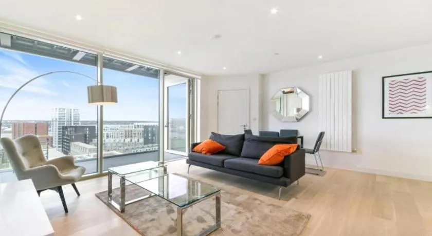 Riverside Suites and Apartments - Image 1