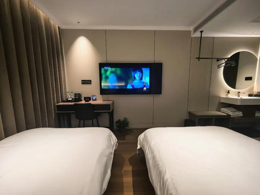 Tianyi Business Hotel (Century Square Branch) - Image 1