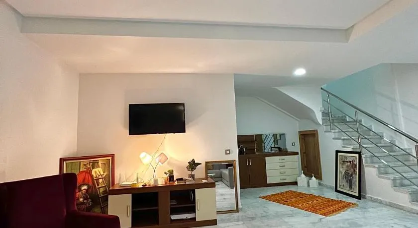 Magnifique duplex moderne à 1 minute à pied de la plage- Résidence Miramar Mohammedia - Image 1