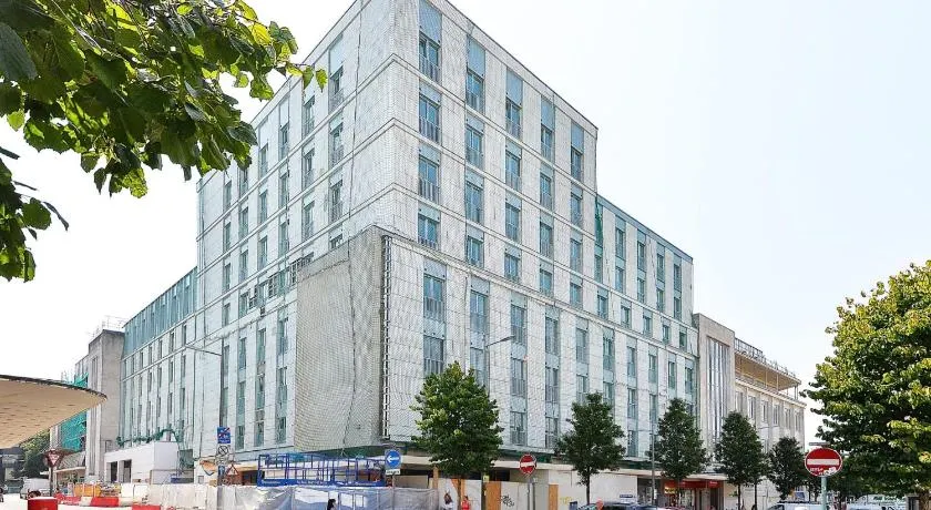 For Students Only - Apartments at Cross House in Plymouth - Image 1