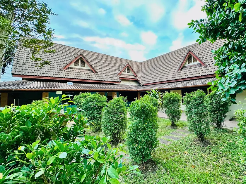 Suan Maitrichit Resort - Image 1